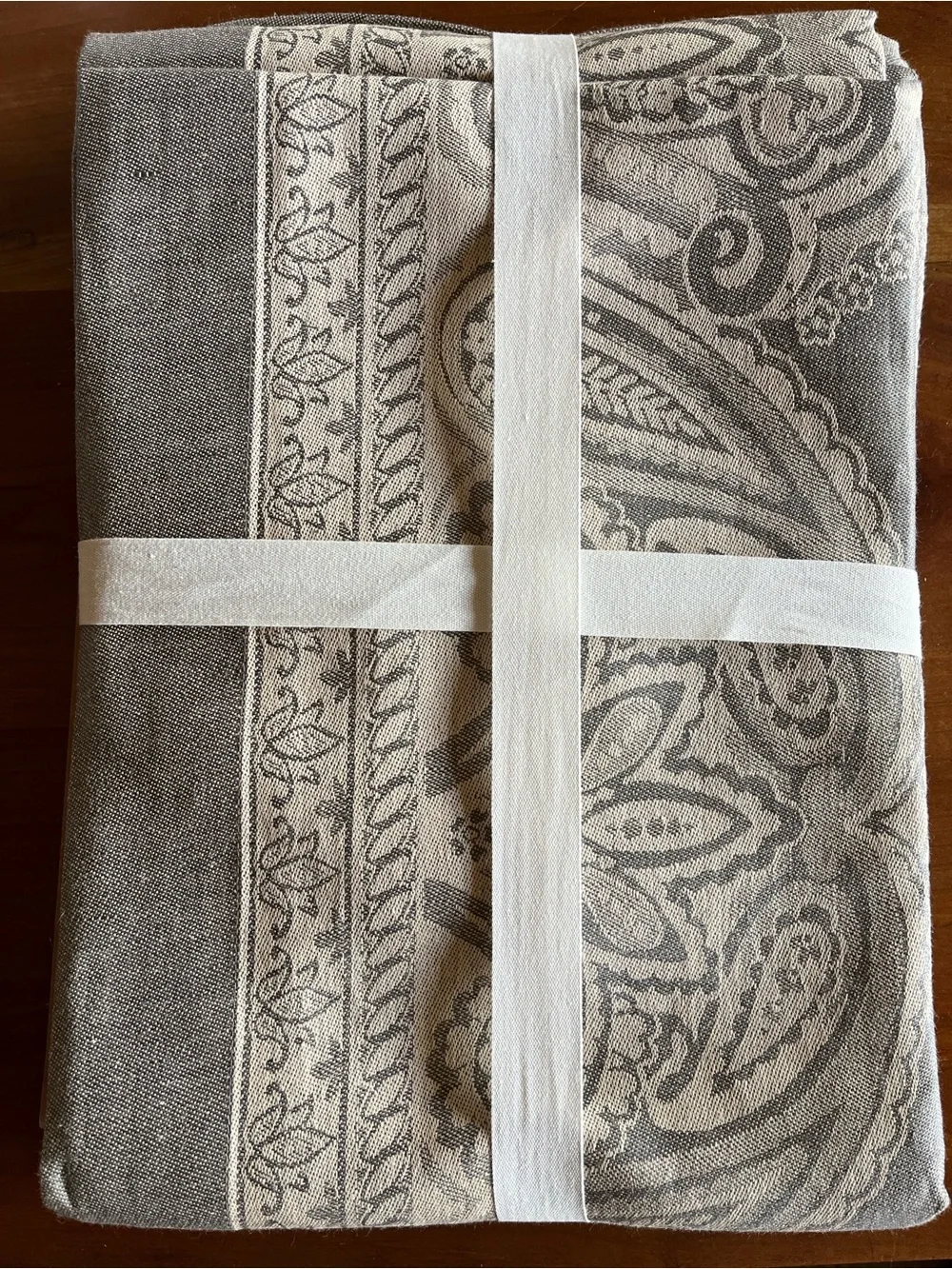 Williams-Sonoma Siena Jacquard Tablecloth Gray 108x70 - NEW but has marks on hem